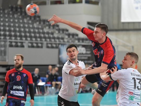 PIŁKA RĘCZNA. Pokonali (i zmienili) lidera. KPR Legionowo – AZS AWF Biała Podlaska 35-28(17-11)