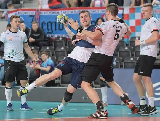PIŁKA RĘCZNA. Tylko dziesięć minut - KPR Legionowo - NMC Górnik Zabrze 18-32 (6-16)