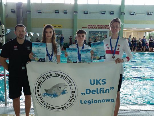 PŁYWANIE. „Delfinki” na podium - Otwarte mistrzostwa Konstancina