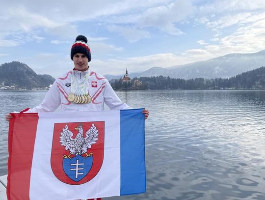 PŁYWANIE. Michał Perl bisuje! Zimowe Mistrzostwa Świata