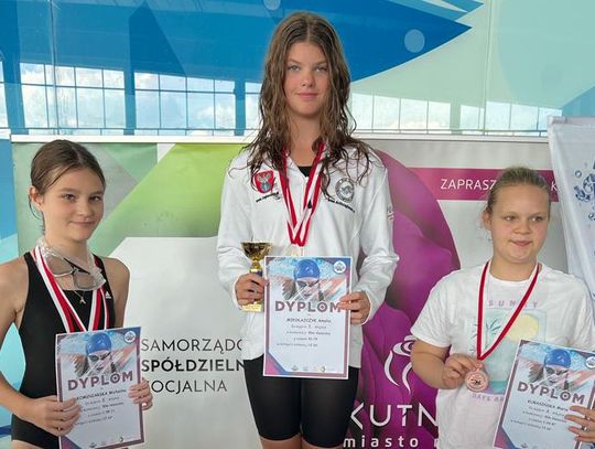 PŁYWANIE. Podwójne złoto dla Amelii w pływaniu - padły życiówki