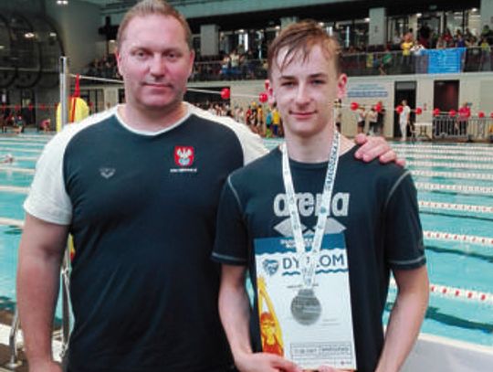 PŁYWANIE. Rafał na podium