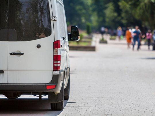 Poradnik: wynajem Mercedesa Sprintera w Warszawie