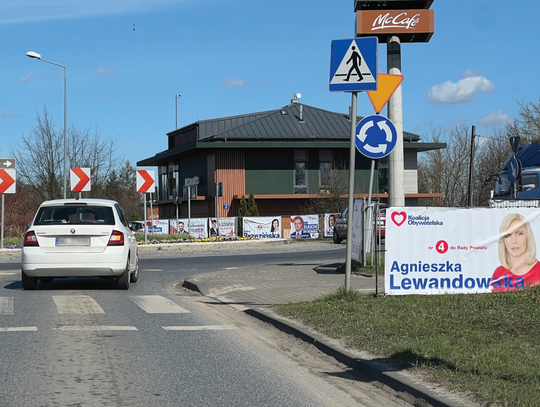 POWIAT. Banery powodują niebezpieczeństwo na przejściach dla pieszych – APEL Roberta Wróbla