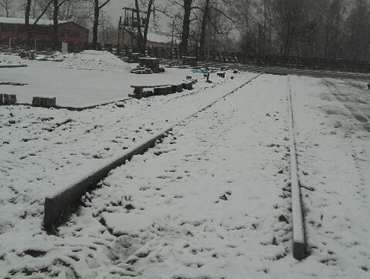 Propagandowy chodnik na Kozłówce