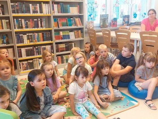 Przedszkolaki w bibliotece