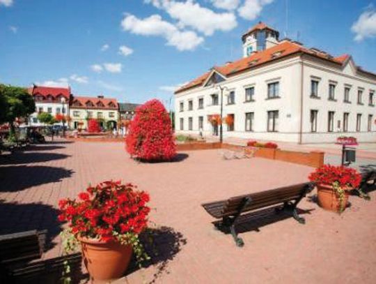 SEROCK/ JADWISIN. Nowy blok mieszkalny w Jadwisinie