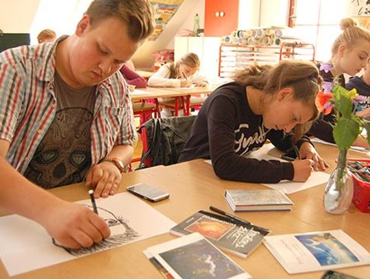SEROCK. Młodzież na wrasztatach artystycznych w czeskim Lanskroun