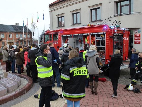 SEROCK. Nagła ewakuacja ratusza