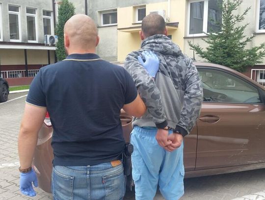 SEROCK. We dwóch napadli na 74-latkę! Łupem padło 25 zł