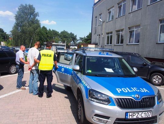 SEROCK. Włamali się do drogerii, jeden ze sprawców uciekł