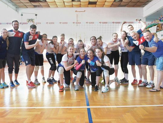 SIATKÓWKA. Młodziczki też mistrzyniami kraju! - Trzy korony LTS Legionovia