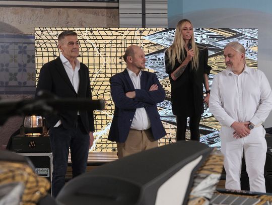 Technologia, sztuka i luksus na jednym torze wodnym – wyjątkowe wydarzenie Dobre Jachty i Artintell w Renomie Wrocław