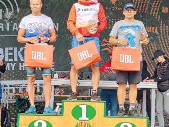 TRIATHLON. Bartosz Latawiec z Legionowa ze złotym medalem na JBL Triathlon Sieraków