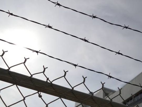 WIELISZEW. Zatrzymali poszukiwanego 23-latka. Najbliższe 2 lata spędzi w więzieniu