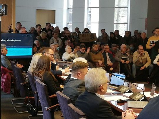 Wykorzystywanie stanowisk i nadużywanie władzy. KRÓTKO I NA TEMAT...