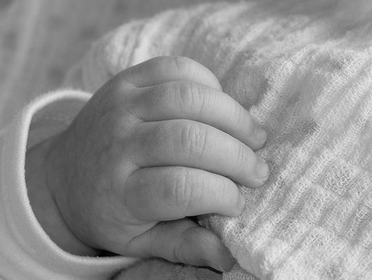 ZA MIEDZĄ. Nie żyje 3,5 letnia dziewczynka. Zatruła się środkami gryzoniobójczymi?