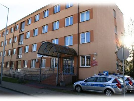 ZA MIEDZĄ. Pijany dyżurny na Komendzie w Nowym Dworze Maz.