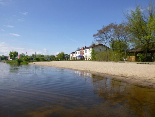 ZEGRZE. Mieszkańcy walczą o plażę