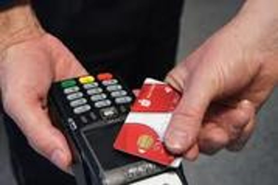 54-latek przywłaszczył saszetkę z dokumentami i kartami bankomatowymi – grozi mu 10 lat więzienia