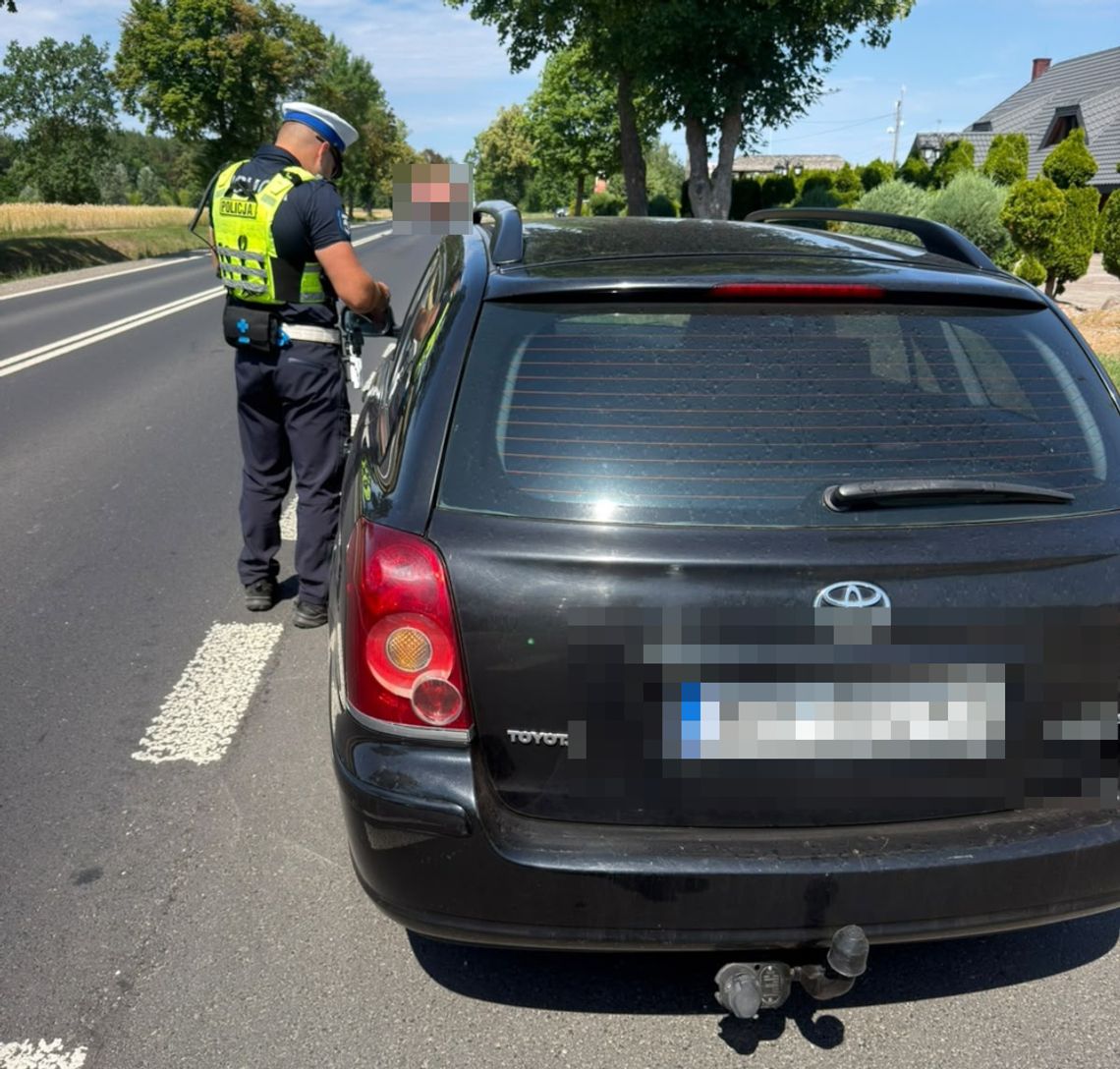 Brawura i brak uprawnień. Kierowca toyoty odpowie przed sądem Brawura i brak uprawnień. Kierowca toyoty odpowie przed sądem