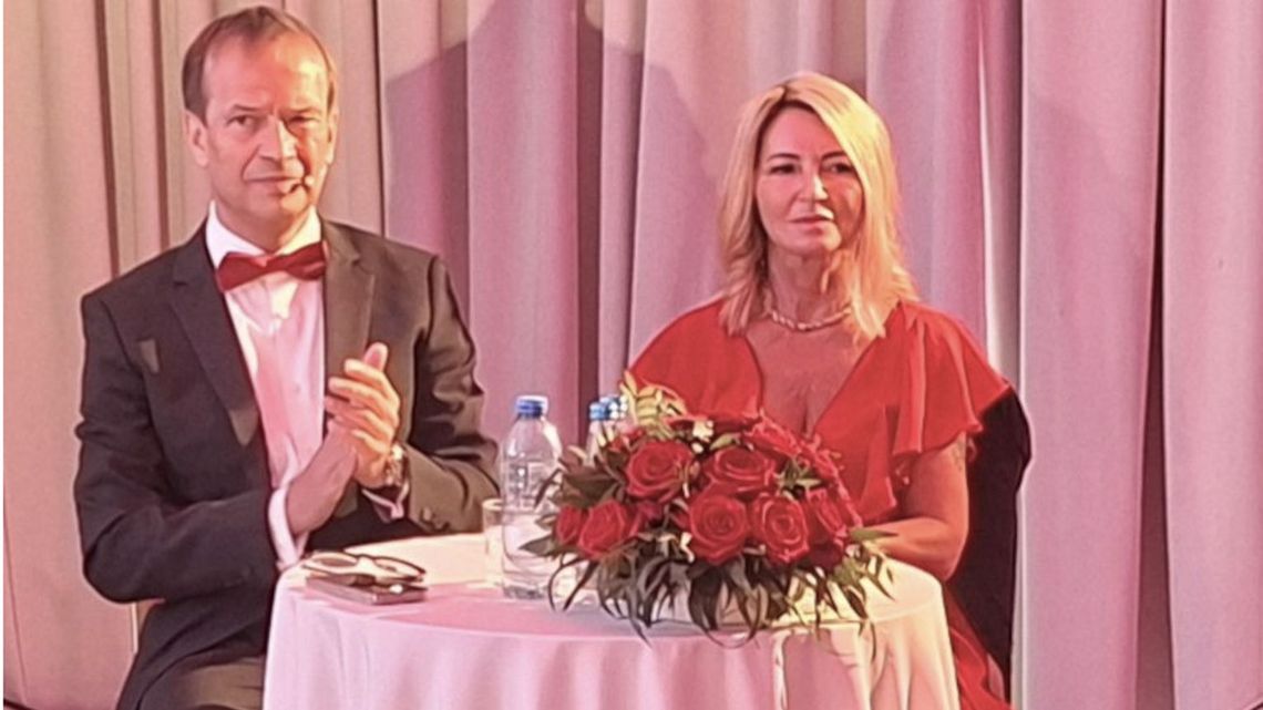 CELEBRUJE OSIĄGNIĘCIE i BĘDZIE TO ROBIŁ DŁUGO