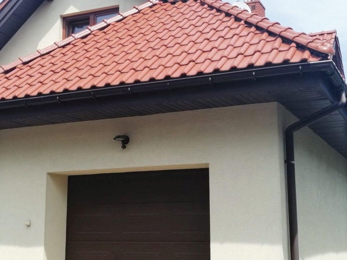 DZIWIĘ SIĘ… OSZUŚCI „na rynnę i remont dachu”