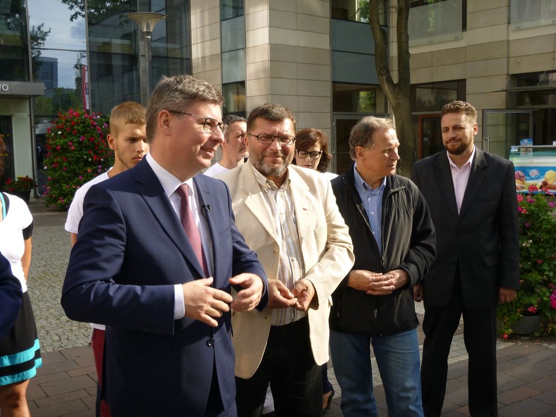 FILM. Przedwyborczy briefing prasowy Grabca cz.2