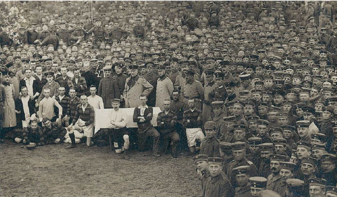 HISTORIA. Generał von Massow zaczyna mecz