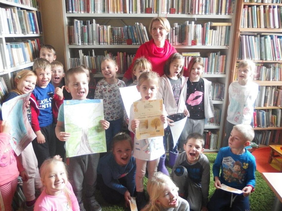 JABŁONNA. 100 lat niepodległości z niecodziennej perspektywy.