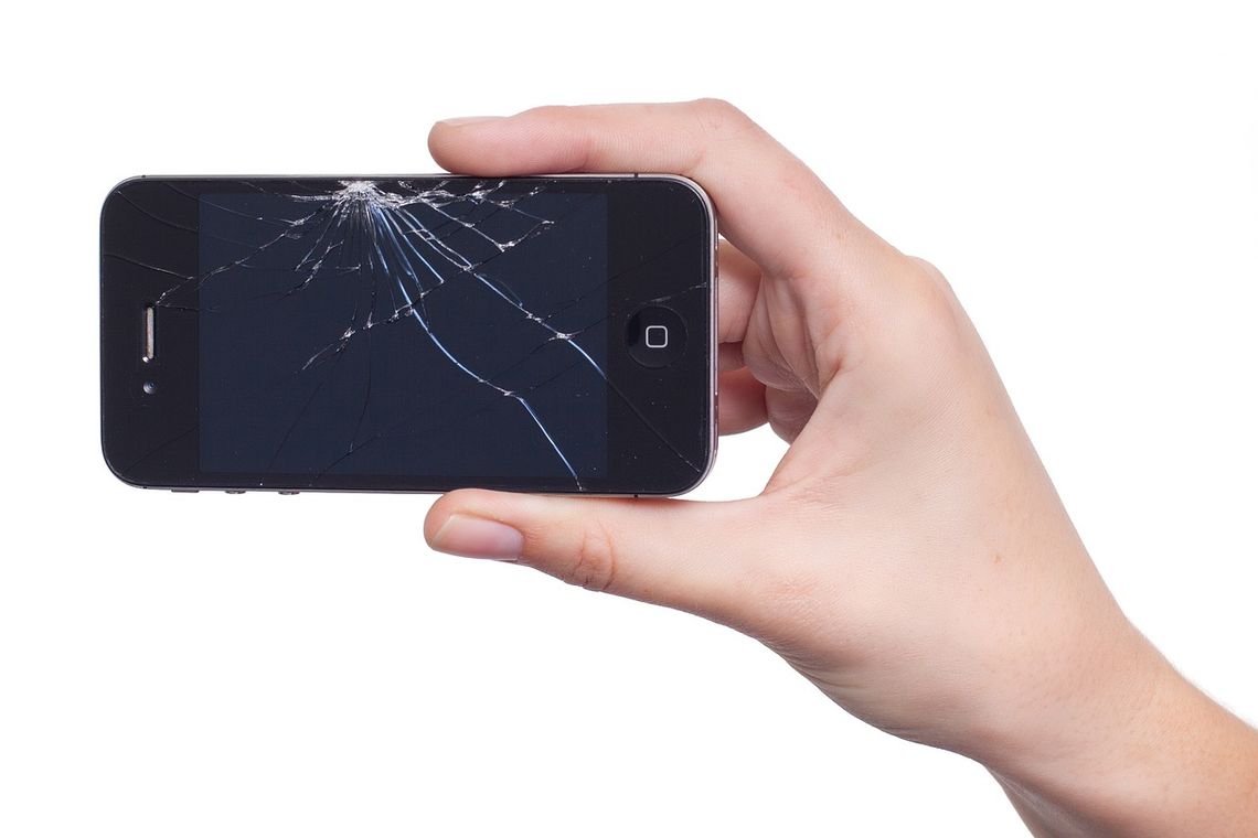 JABŁONNA. iPhone wezwał pomoc, okazało się, że nic się nie dzieje