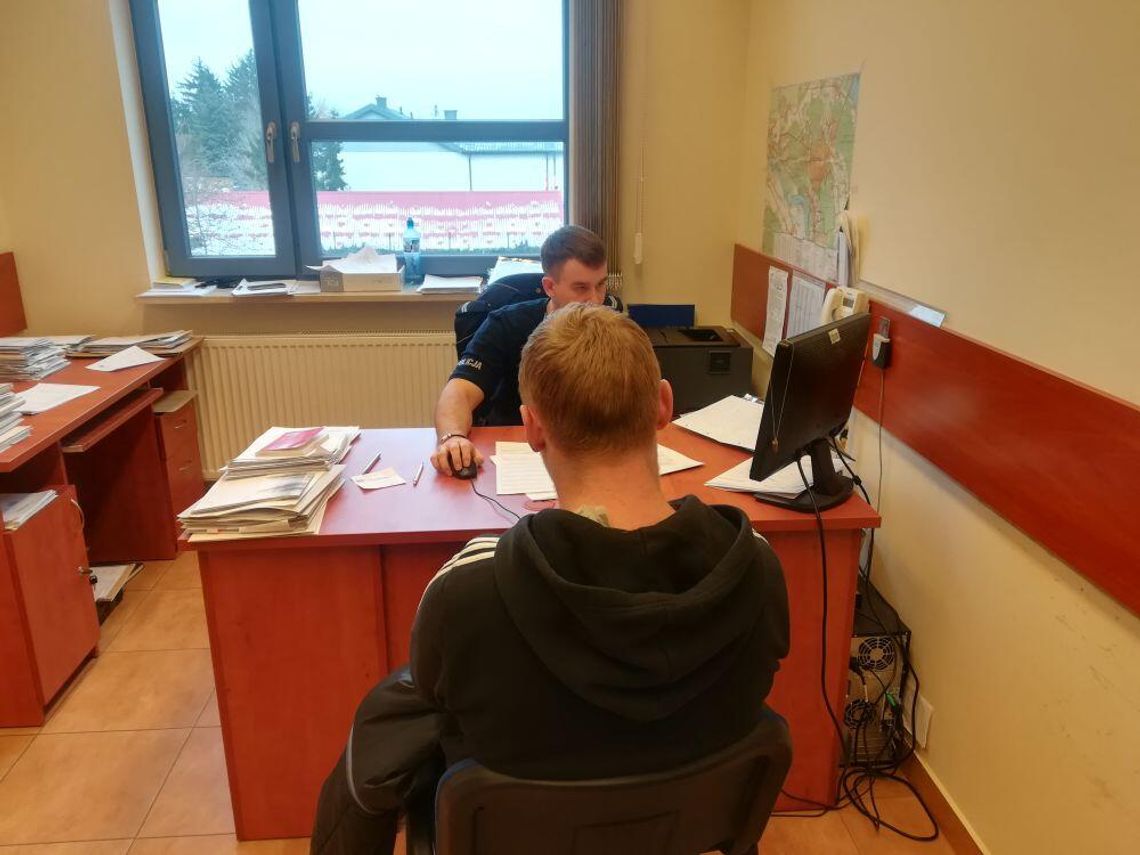JABŁONNA/ LEGIONOWO. 12 zarzutów - 25-latkowi grozi 10 lat więzienia JABŁONNA/ LEGIONOWO. 12 zarzutów - 25-latkowi grozi 10 lat więzienia