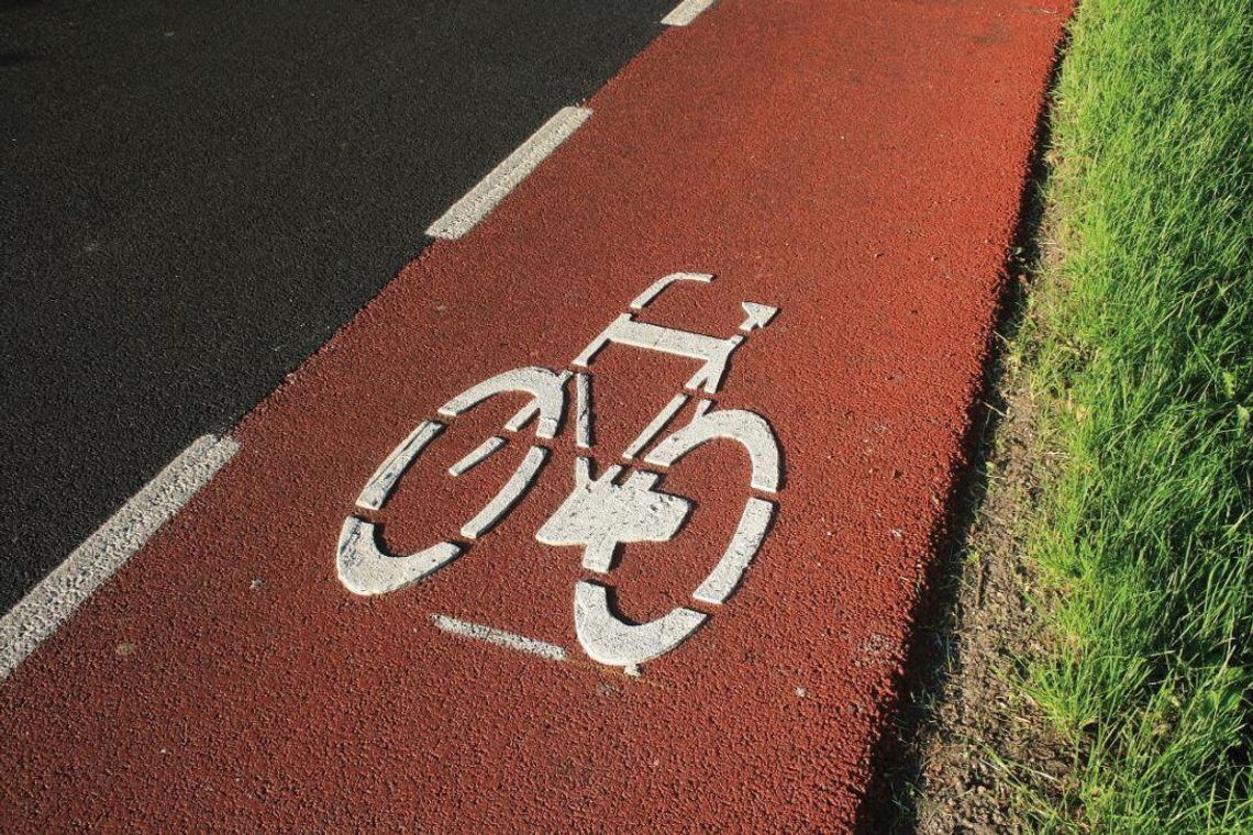 JABŁONNA. Podpisano umowy na nowe ścieżki rowerowe