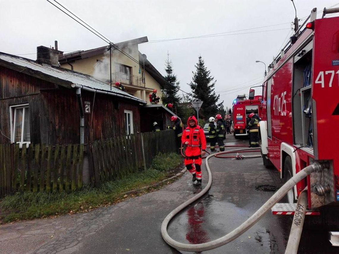 JABŁONNA. Pożar drewnianego domu JABŁONNA. Pożar drewnianego domu