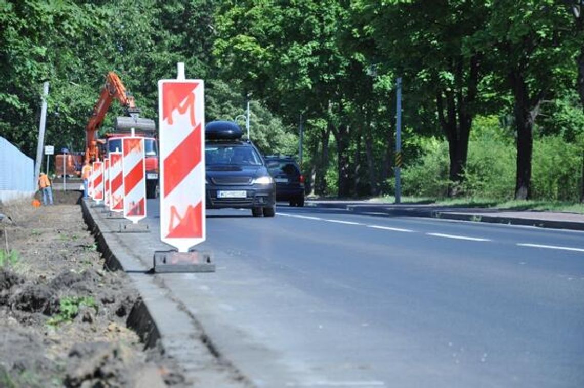 JABŁONNA. Ruszyła budowa chodnika