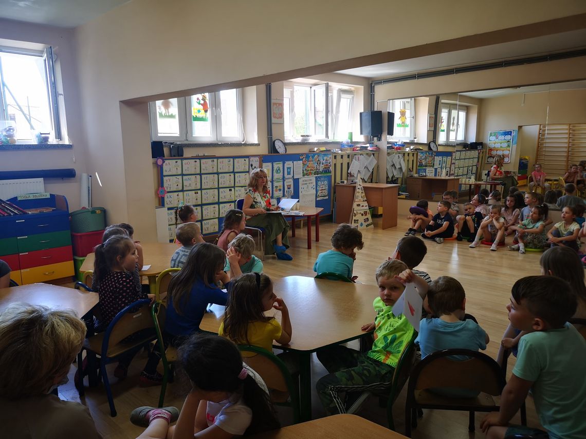 JABŁONNA. Spotkanie z Hanną Niewiadomską w ramach TYGODNIA BIBLIOTEK