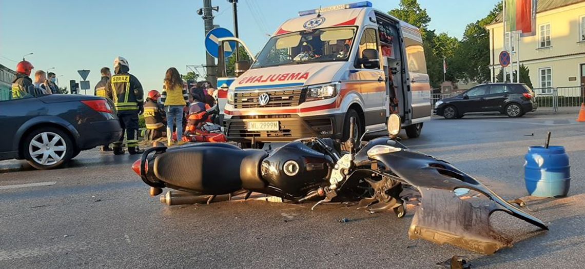 JABŁONNA. Zderzenie osobówki z motocyklem [GALERIA]
