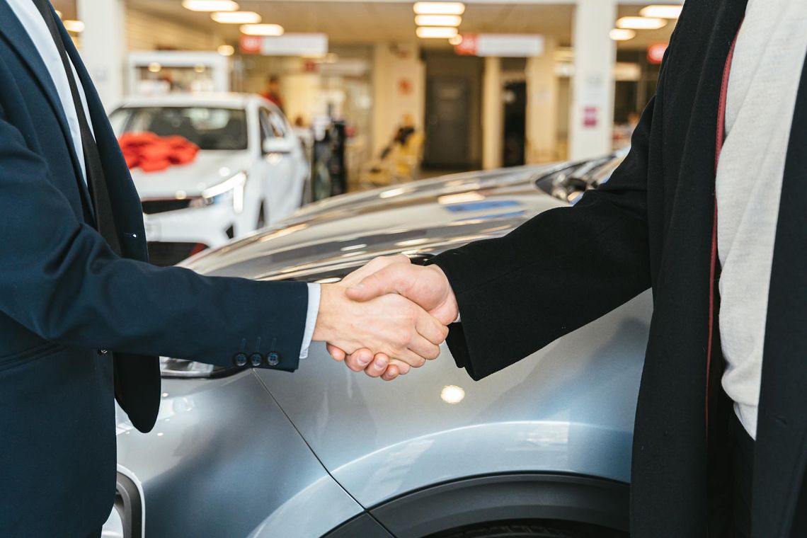 Jak wybrać najlepszy salon samochodowy Volvo w Warszawie – poradnik dla klientów Jak wybrać najlepszy salon samochodowy Volvo w Warszawie – poradnik dla klientów