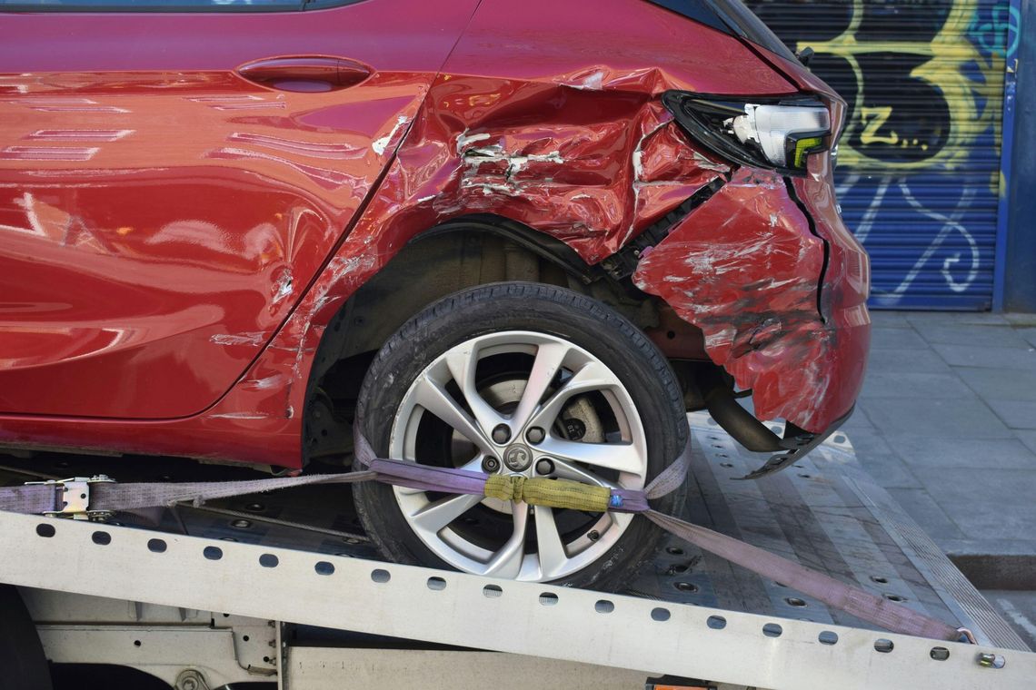 Jak zezłomować auto w Warszawie — formalności, transport i części Jak zezłomować auto w Warszawie — formalności, transport i części