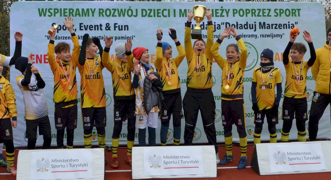 Jesień, która grała w piłkę Jesień, która grała w piłkę