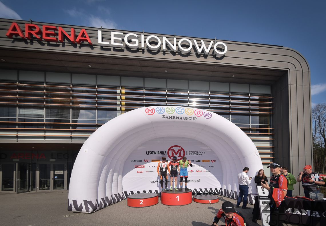 KOLARSTWO. Orkiestrowe rozpoczęcie 15. zezonu Cisowianka Mazovia MTB Marathon