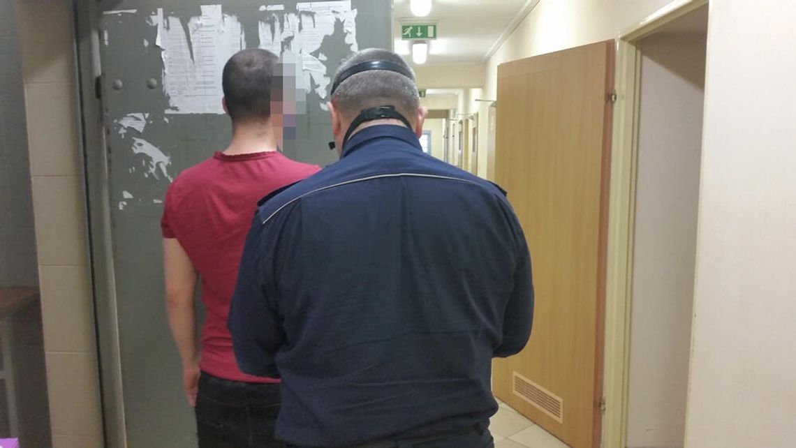 LEGIONOWO. 32-latek znęcał się nad matką