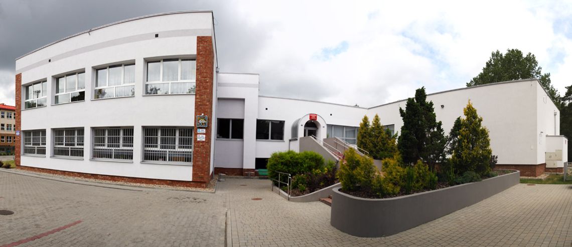 LEGIONOWO. 4 nauczycieli ze Szkoły Specjalnej zakażonych koronawirusem LEGIONOWO. 4 nauczycieli ze Szkoły Specjalnej zakażonych koronawirusem