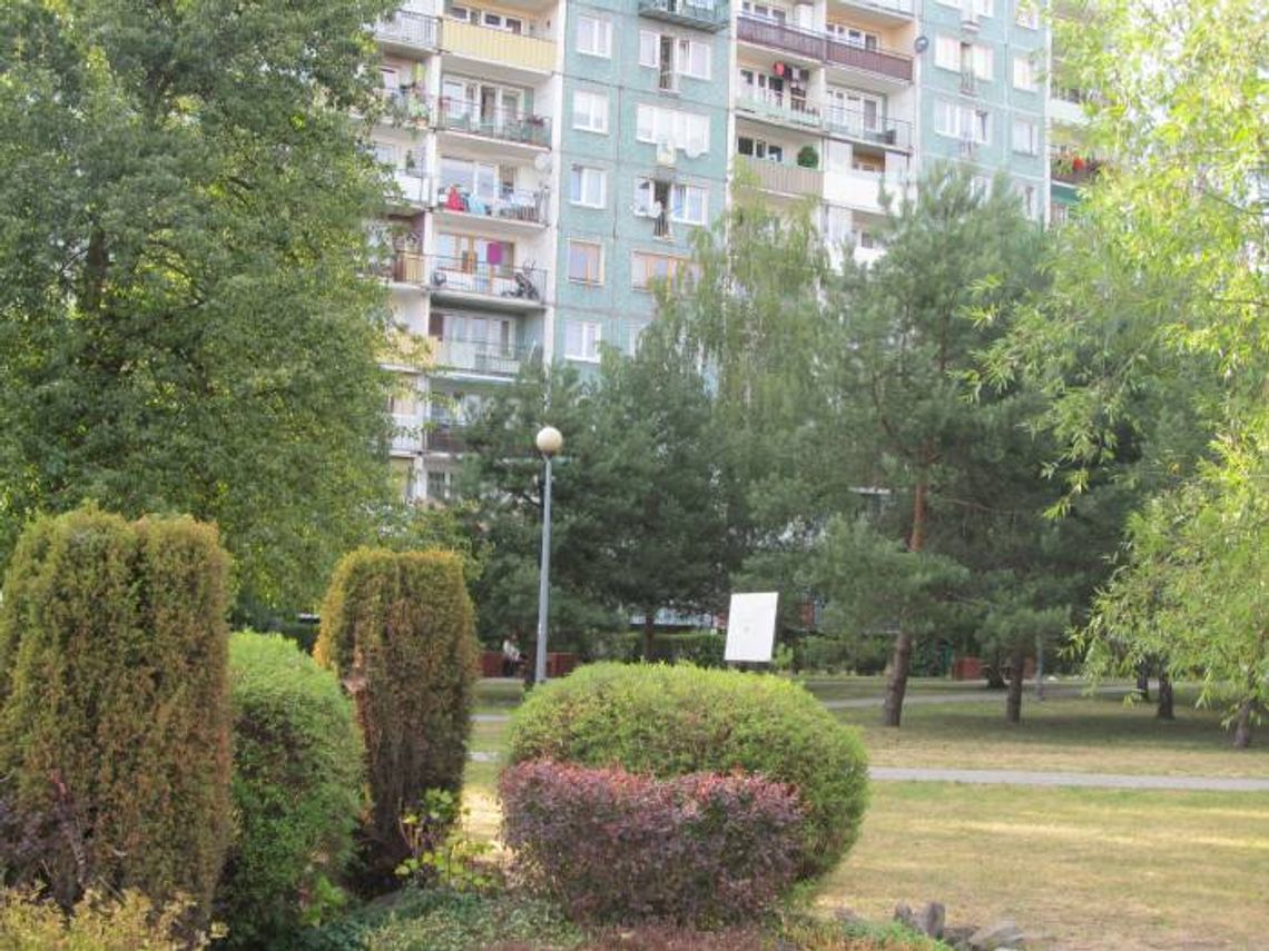 LEGIONOWO. Apartamentowiec vis a vis kościoła?