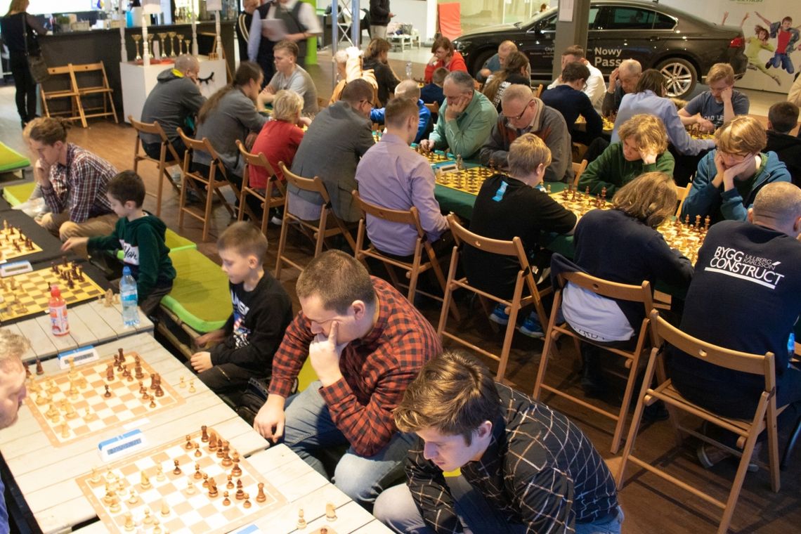 LEGIONOWO. Charytatywny Turniej Szachowy „Gramy dla Marysi” [GALERIA]