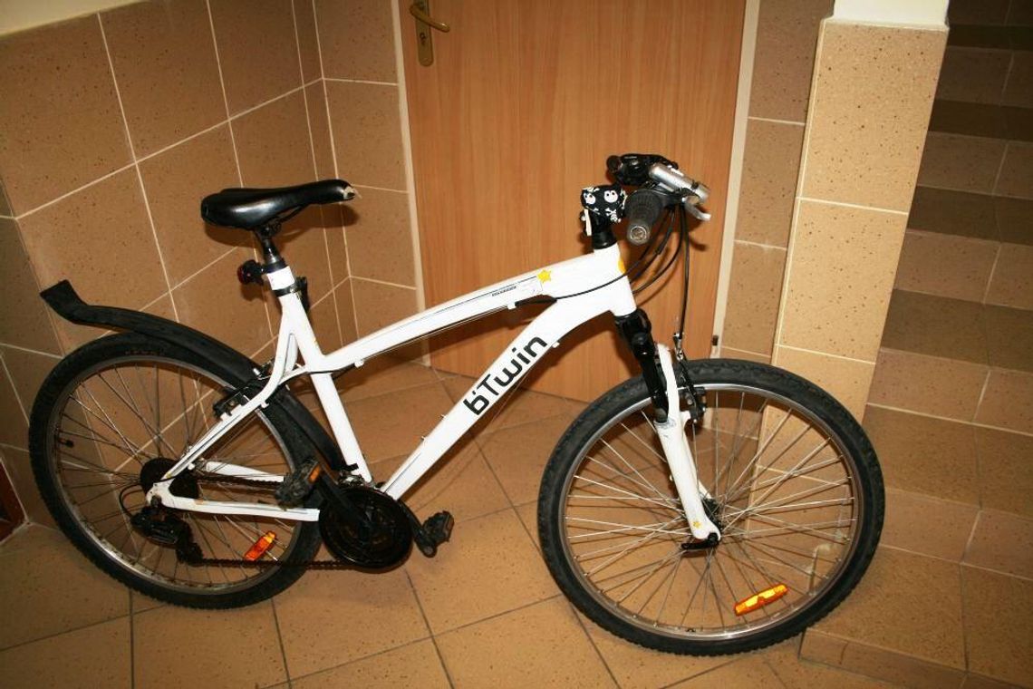LEGIONOWO. Chciał sprzedać przywłaszczony sobie rower, bo był niezabezpieczony. POLICJA SZUKA WŁAŚCICIELA LEGIONOWO. Chciał sprzedać przywłaszczony sobie rower, bo był niezabezpieczony. POLICJA SZUKA WŁAŚCICIELA