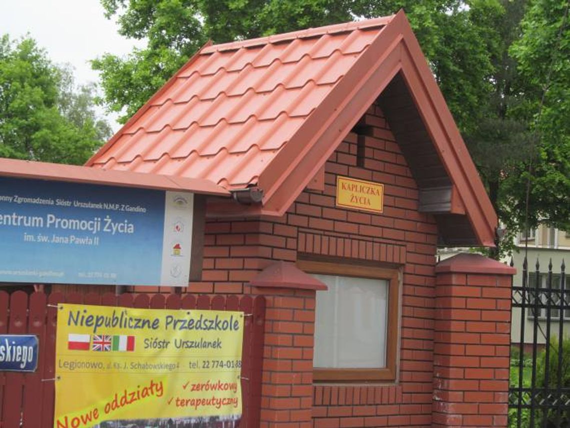 LEGIONOWO. Cud narodzin w Legionowie. Dziecko znalezione w Kapliczce Życia LEGIONOWO. Cud narodzin w Legionowie. Dziecko znalezione w Kapliczce Życia
