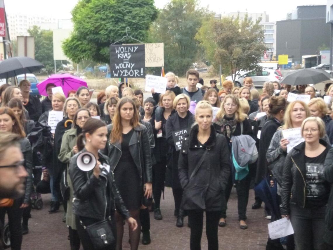 LEGIONOWO. "Czarny protest" legionowskich kobiet LEGIONOWO. "Czarny protest" legionowskich kobiet