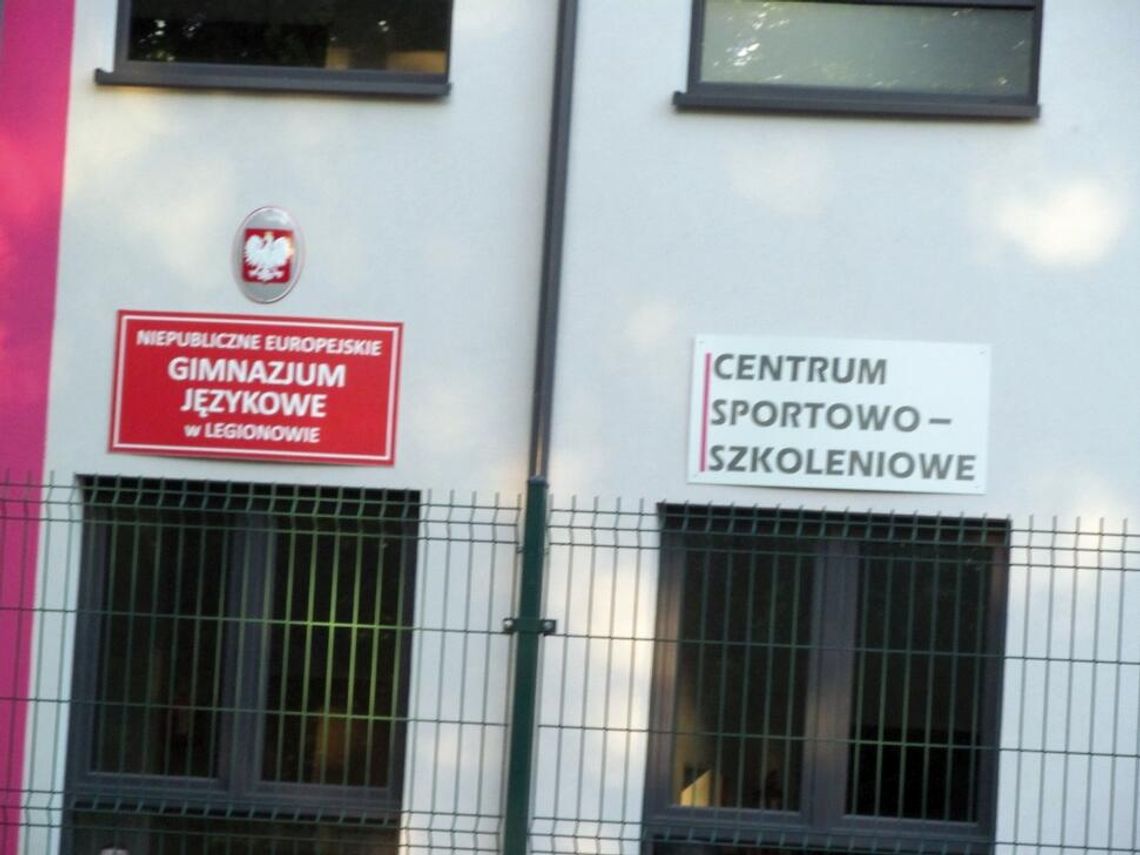 LEGIONOWO. Czy tu działa szkoła? LEGIONOWO. Czy tu działa szkoła?