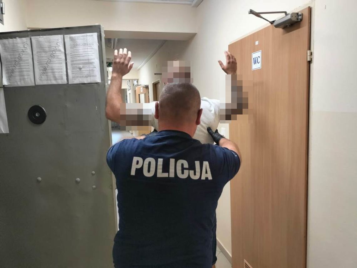 LEGIONOWO. Dozór za sprzedaż narkotyków na oczach policjantów